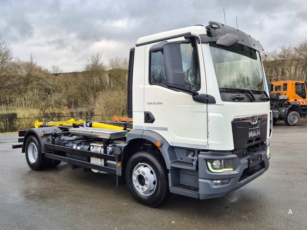 MAN TGM 15.290 BL Abrollkipper Multihook City+1570mm - Multibasculante camión: foto 3 MAN TGM 15.290 BL Abrollkipper Multihook City+1570mm - Multibasculante camión: foto 3