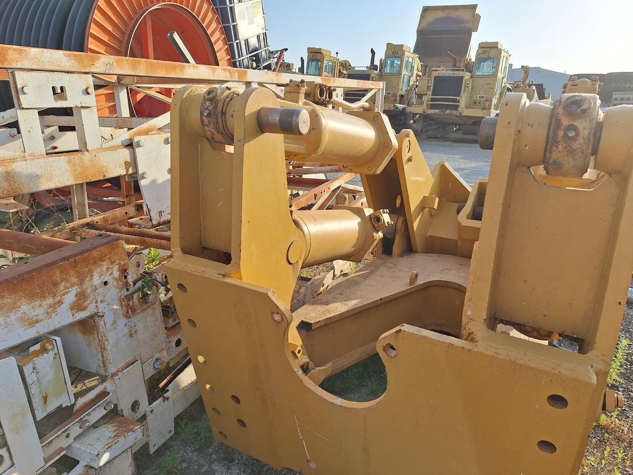 CATERPILLAR D9G-H - Escarificador para Bulldozer: foto 3 CATERPILLAR D9G-H - Escarificador para Bulldozer: foto 3
