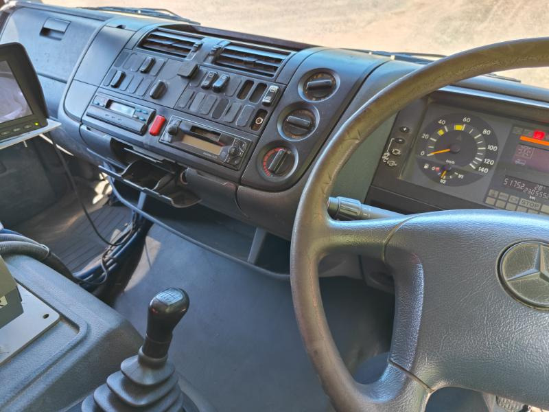 Bucher Cityfant 60 MB Atego - Barredora vial: foto 5 Bucher Cityfant 60 MB Atego - Barredora vial: foto 5