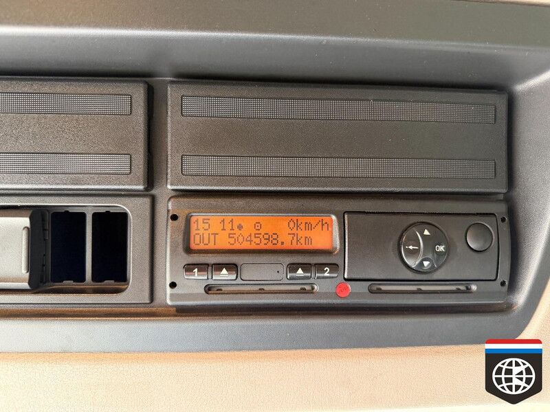 Camión caja cerrada DAF LF 220 FA LAADKLEP - AUTOMAAT - GOEDE BANDEN: foto 13