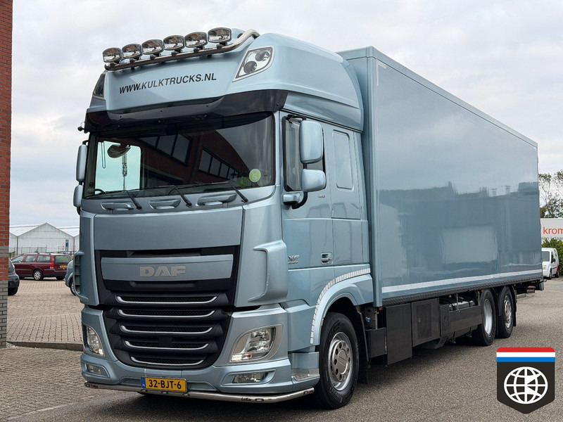 DAF XF 460 FAN TAIL LIFT / TRS / NIGHT A/C / RACING TEAM / CAMPER - Frigorífico camión: foto 2 DAF XF 460 FAN TAIL LIFT / TRS / NIGHT A/C / RACING TEAM / CAMPER - Frigorífico camión: foto 2