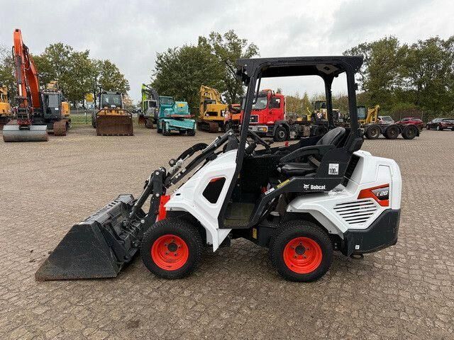 Bobcat L28, Schaufel, Palettengabel, S.W.S.,Teleskoparm - Cargadora de ruedas: foto 3 Bobcat L28, Schaufel, Palettengabel, S.W.S.,Teleskoparm - Cargadora de ruedas: foto 3