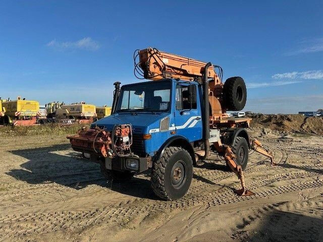 Unimog U 1450 4x4, Zug & Bergwinde, Kran, Greifer, AH - Maquinaria de construcción: foto 4 Unimog U 1450 4x4, Zug & Bergwinde, Kran, Greifer, AH - Maquinaria de construcción: foto 4