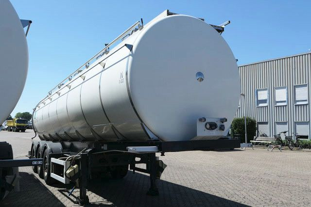 Menci SA 105/Lebensmittel Tank 32 cbm./Liftachse - Cisterna semirremolque: foto 3 Menci SA 105/Lebensmittel Tank 32 cbm./Liftachse - Cisterna semirremolque: foto 3