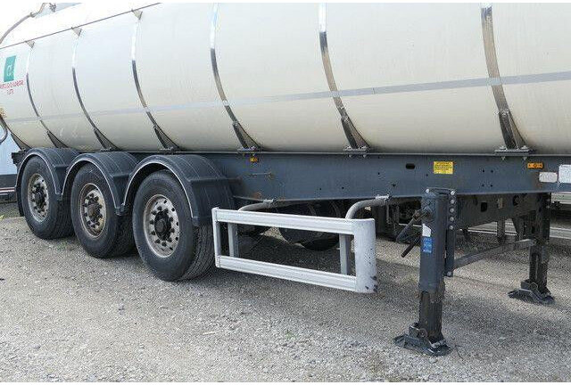 Menci SA 105, isoliert, 32m³, 4 Kammern, Alu-Felgen - Cisterna semirremolque: foto 2 Menci SA 105, isoliert, 32m³, 4 Kammern, Alu-Felgen - Cisterna semirremolque: foto 2