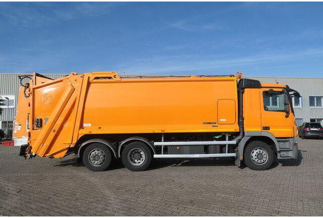 Mercedes-Benz 2532 L Actros 6x2,Schörling, Terberg, Lenk-Lift - Camión de basura: foto 5 Mercedes-Benz 2532 L Actros 6x2,Schörling, Terberg, Lenk-Lift - Camión de basura: foto 5