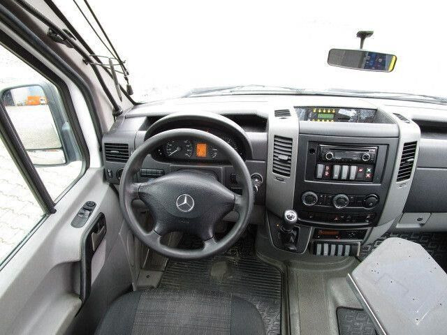 Mercedes-Benz 516 CDI Sprinter, Euro 6, 17 Sitze, Aut., Rampe - Minibús, Furgoneta de pasajeros: foto 4 Mercedes-Benz 516 CDI Sprinter, Euro 6, 17 Sitze, Aut., Rampe - Minibús, Furgoneta de pasajeros: foto 4