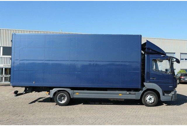 Mercedes-Benz 818 Atego 4x2, 6.200mm lang, Möbel, Klima - Camión caja cerrada: foto 2 Mercedes-Benz 818 Atego 4x2, 6.200mm lang, Möbel, Klima - Camión caja cerrada: foto 2