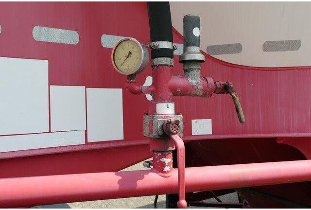 SPITZER SF 2739 / 2P, 39m³, Gelenkt, 2 Kammern, BPW, ZSA - Cisterna semirremolque: foto 3 SPITZER SF 2739 / 2P, 39m³, Gelenkt, 2 Kammern, BPW, ZSA - Cisterna semirremolque: foto 3