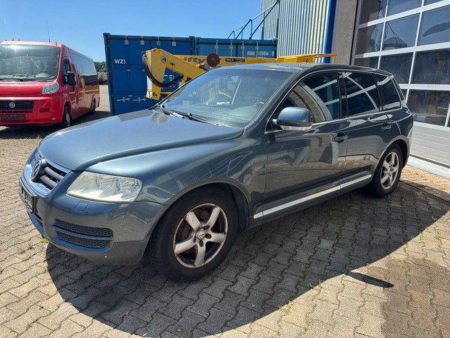Volkswagen Touareg 3.2 V6/ GETRIEBESCHADEN /Motor läuft! - SUV/ Todoterreno: foto 1 Volkswagen Touareg 3.2 V6/ GETRIEBESCHADEN /Motor läuft! - SUV/ Todoterreno: foto 1