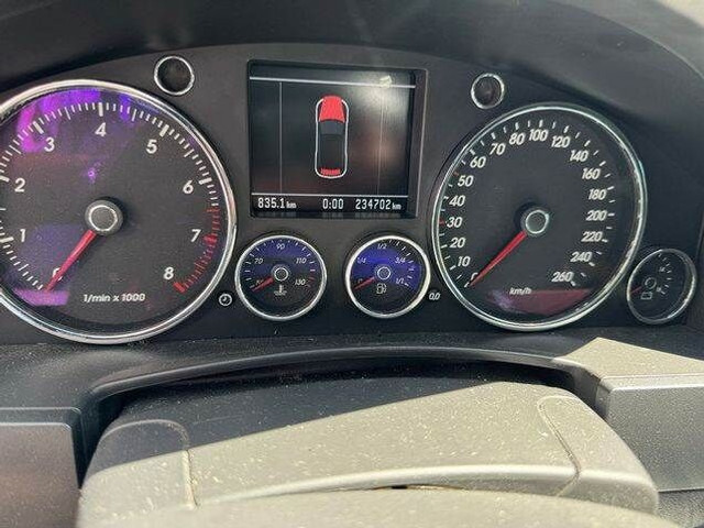 Volkswagen Touareg 3.2 V6/ GETRIEBESCHADEN /Motor läuft! - Caja abierta furgoneta: foto 5 Volkswagen Touareg 3.2 V6/ GETRIEBESCHADEN /Motor läuft! - Caja abierta furgoneta: foto 5