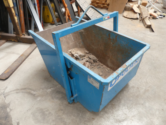 2 Bacs de grue et lève palette - Implemento para Maquinaria de construcción: foto 2 2 Bacs de grue et lève palette - Implemento para Maquinaria de construcción: foto 2