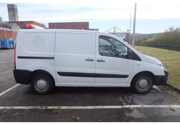 Camionnette utilitaire Peugeot Expert (2010-141.755 km) - Otros: foto 3 Camionnette utilitaire Peugeot Expert (2010-141.755 km) - Otros: foto 3