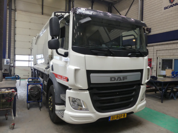 REF:01-BGF-8 - Camion poubelle DAF CF290FAG (2015-268.697 km) - Camión de basura: foto 2 REF:01-BGF-8 - Camion poubelle DAF CF290FAG (2015-268.697 km) - Camión de basura: foto 2