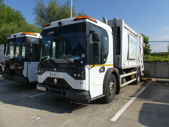 REF:8443 - Camion poubelle Renault Access (2013-128.985 km) - Camión de basura: foto 1 REF:8443 - Camion poubelle Renault Access (2013-128.985 km) - Camión de basura: foto 1