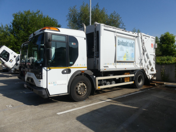REF:8443 - Camion poubelle Renault Access (2013-128.985 km) - Camión de basura: foto 2 REF:8443 - Camion poubelle Renault Access (2013-128.985 km) - Camión de basura: foto 2