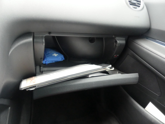 Coche REF:C20639 - Voiture Peugeot 3008 (2015-237.408 km) (VIN: VF30U5GZTFS219665): foto 15