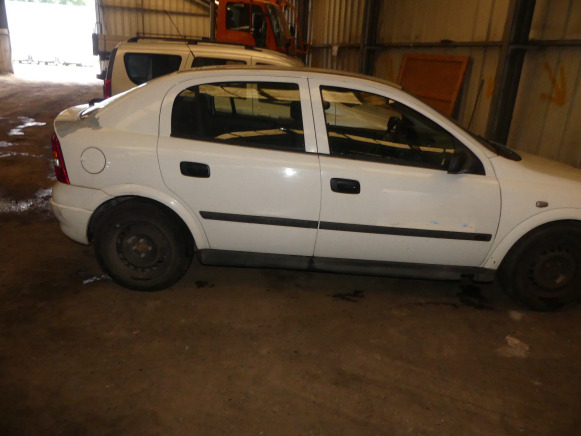 REF:JGN449 - Voiture Opel Astra 1,7 Dti (2003-129.196 km) - Coche: foto 4 REF:JGN449 - Voiture Opel Astra 1,7 Dti (2003-129.196 km) - Coche: foto 4