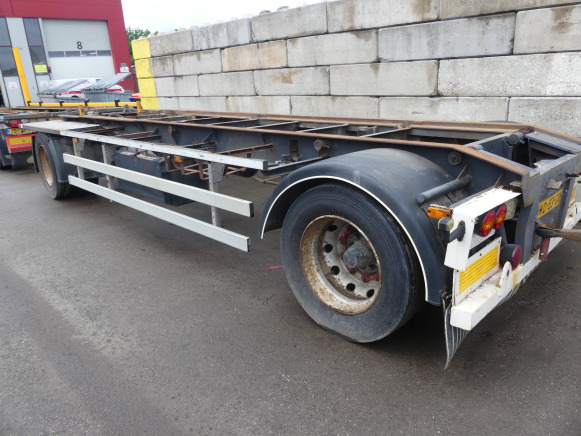 REF:WD-83-GR - Remorque porte container Floor FLA-10-108 - Portacontenedore/ Intercambiable remolque: foto 2 REF:WD-83-GR - Remorque porte container Floor FLA-10-108 - Portacontenedore/ Intercambiable remolque: foto 2