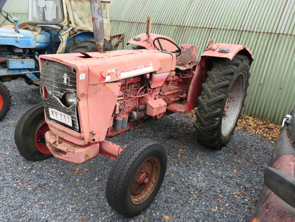 Tracteur agricole International Harvester (VIN:NT362374) - Tractor: foto 1 Tracteur agricole International Harvester (VIN:NT362374) - Tractor: foto 1