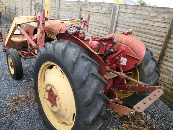 Tracteur agricole avec chargeur frontal David Brown 950( VIN: 950A401320) - Tractor: foto 5 Tracteur agricole avec chargeur frontal David Brown 950( VIN: 950A401320) - Tractor: foto 5
