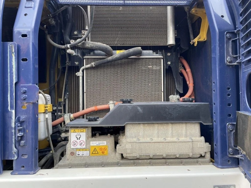 Excavadora de cadenas Komatsu HB215 Semilong SUPER NICE AND CLEAN MACHINE !: foto 12