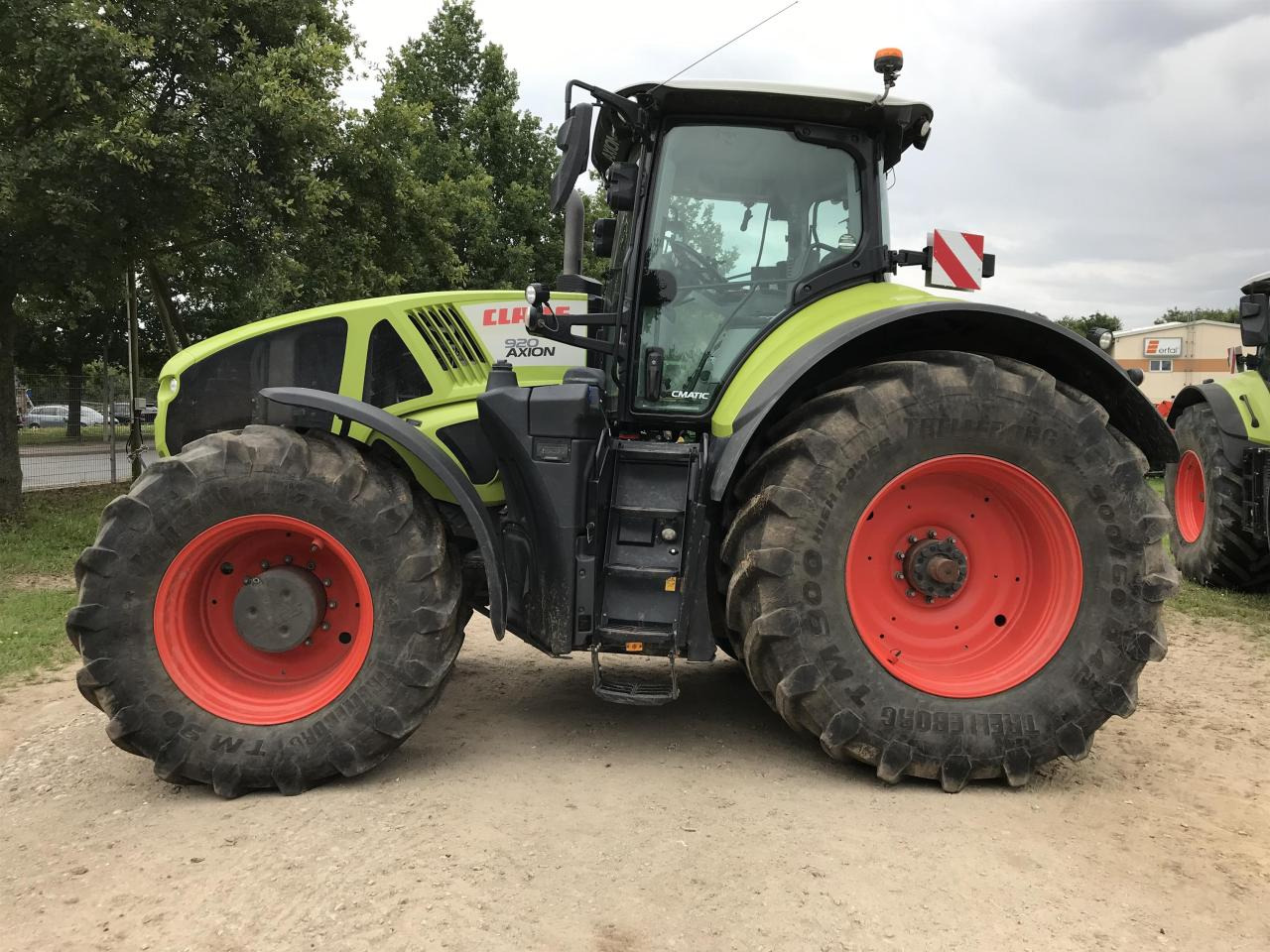 CLAAS Axion 920 - Tractor: foto 1 CLAAS Axion 920 - Tractor: foto 1