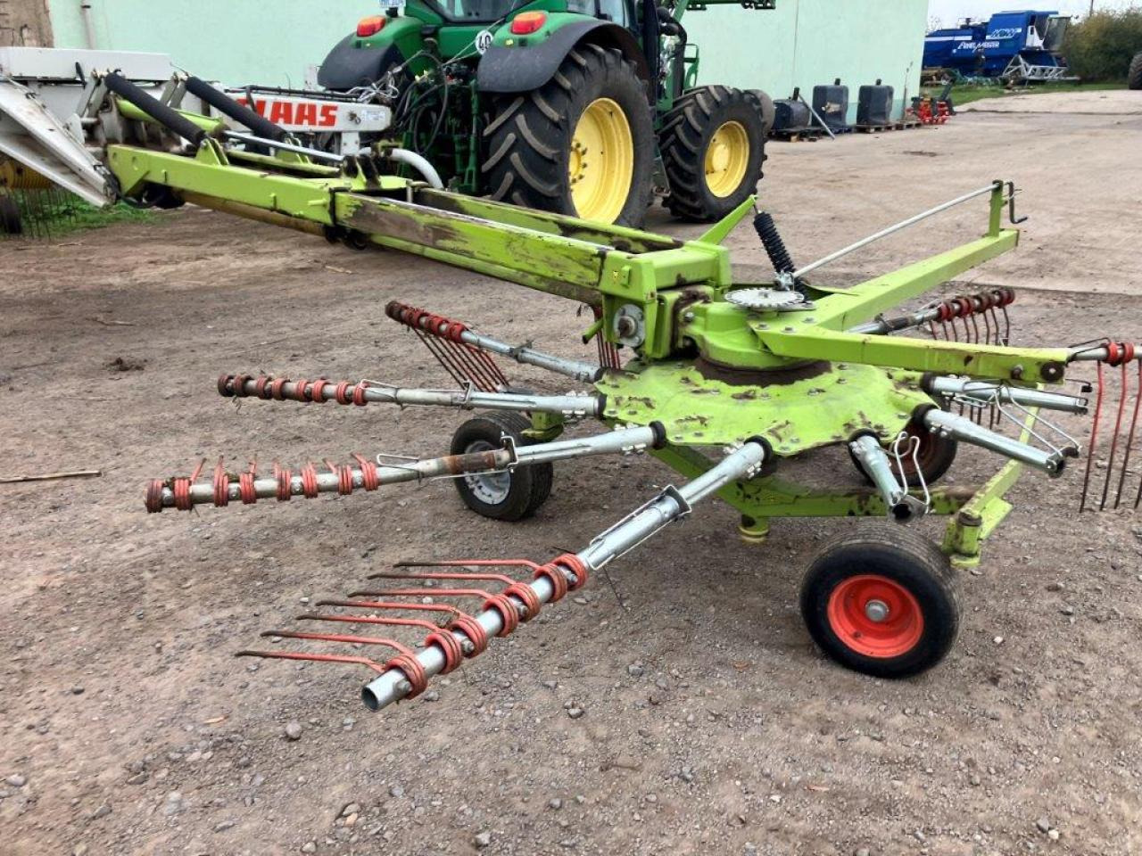 CLAAS Liner 3000 - Henificadora: foto 1 CLAAS Liner 3000 - Henificadora: foto 1