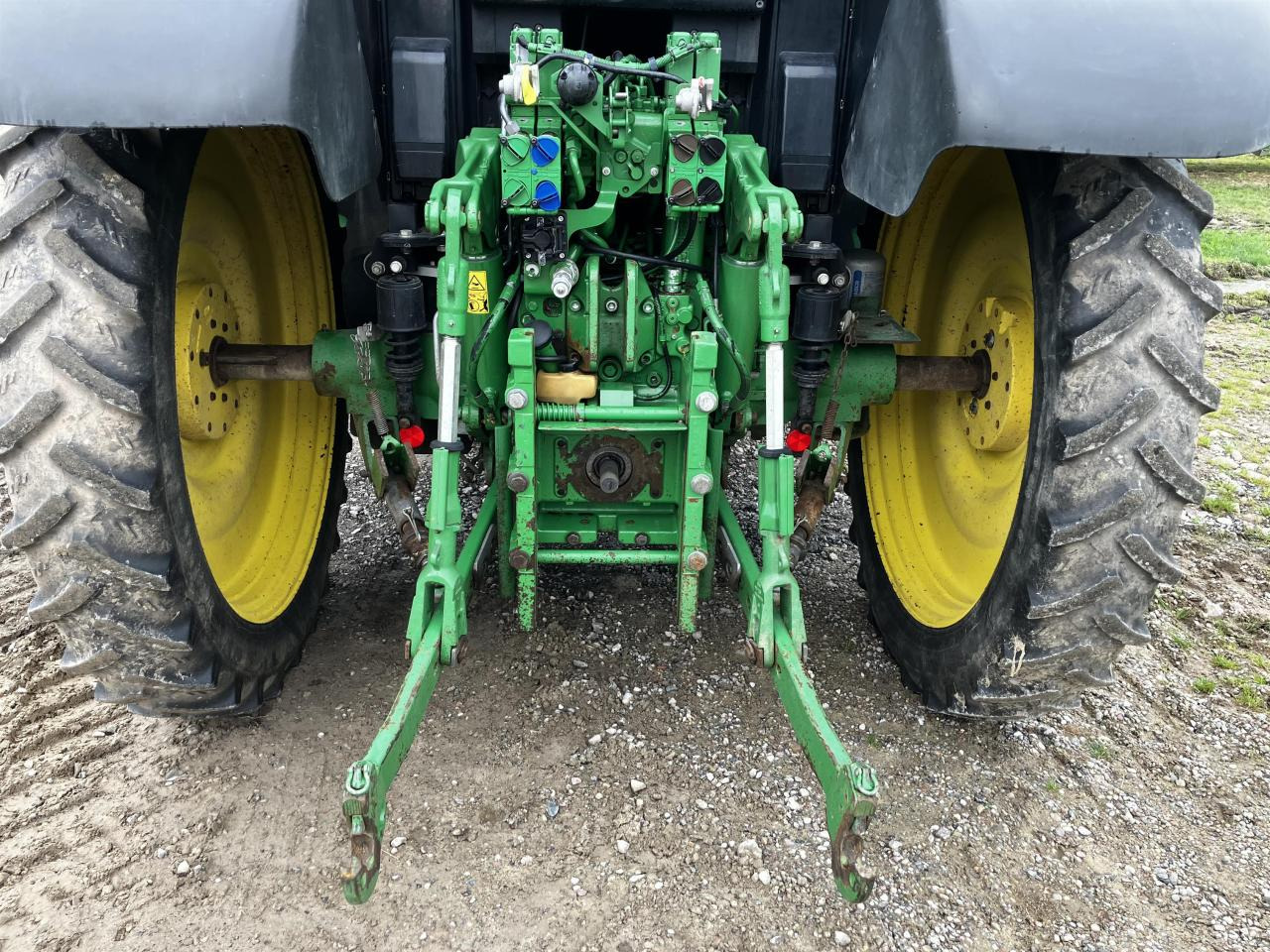 John Deere 6120M - Tractor: foto 5 John Deere 6120M - Tractor: foto 5