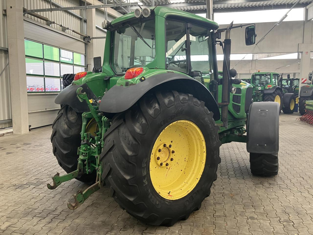 John Deere 6830 Premium - Tractor: foto 3 John Deere 6830 Premium - Tractor: foto 3