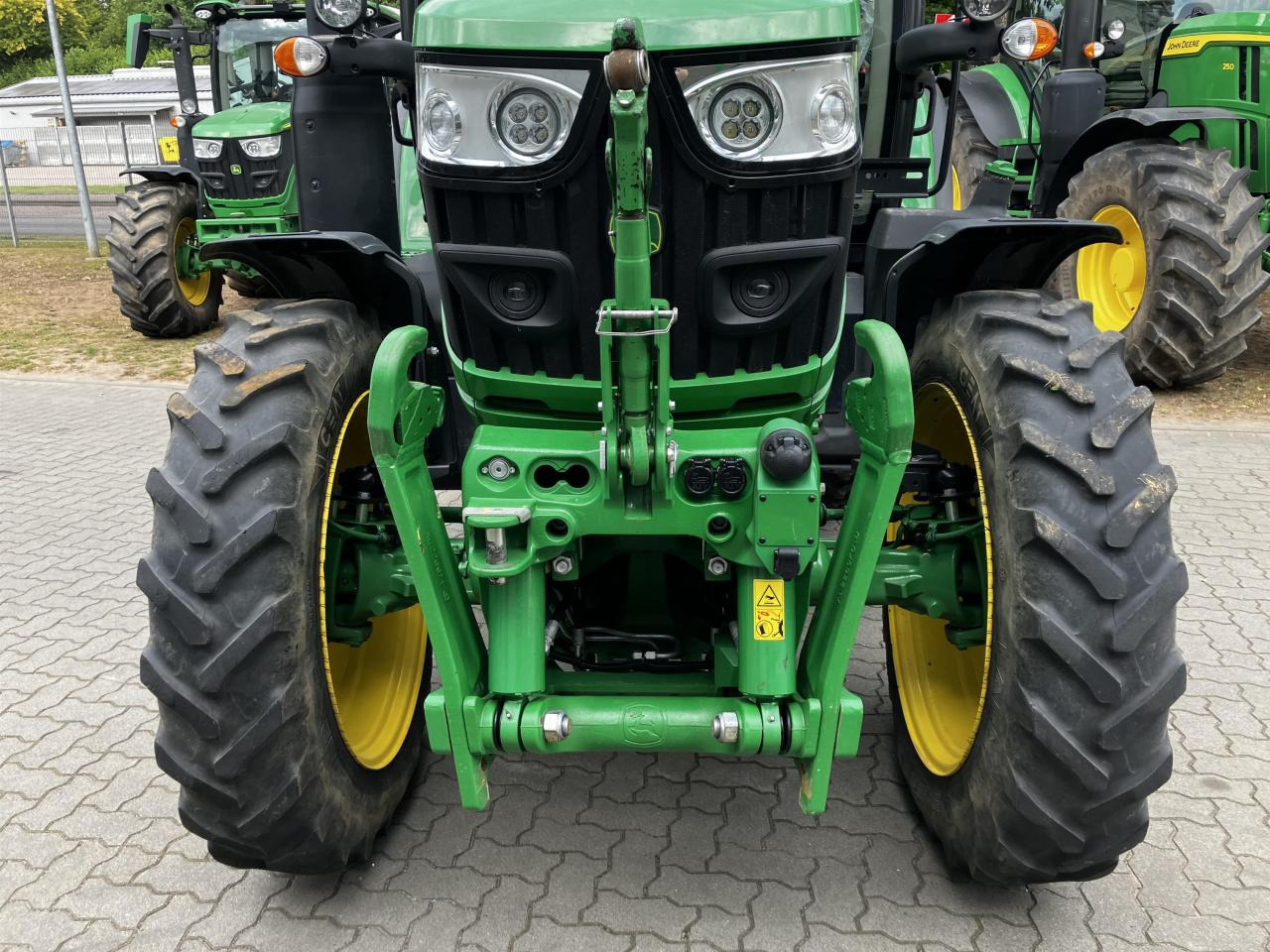 John Deere 6R 130 - Tractor: foto 4 John Deere 6R 130 - Tractor: foto 4