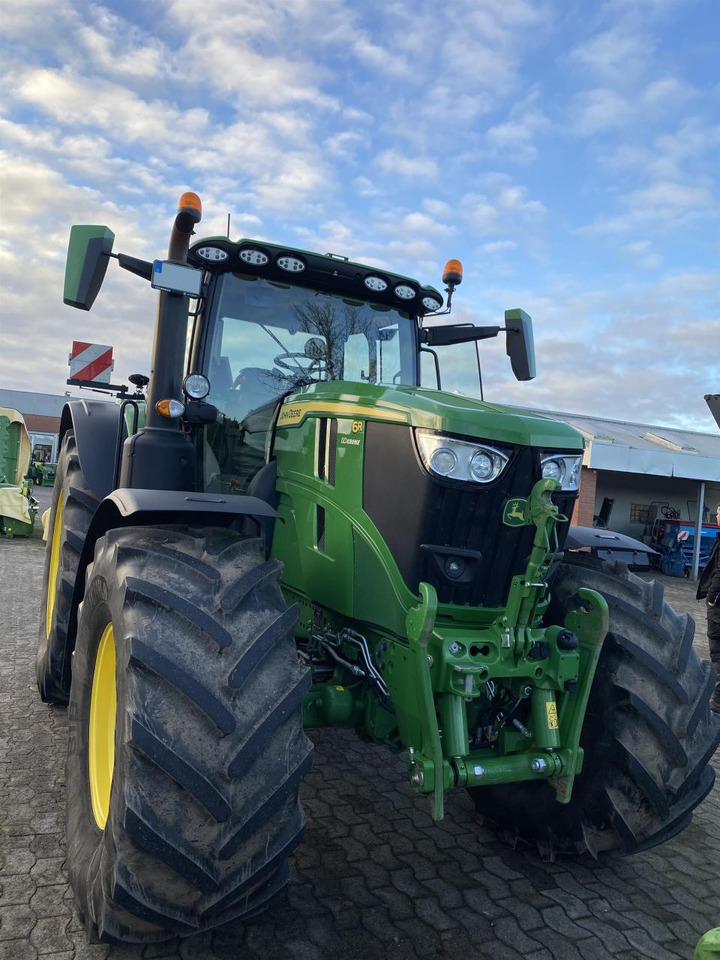 John Deere 6R 215 - Tractor: foto 3 John Deere 6R 215 - Tractor: foto 3