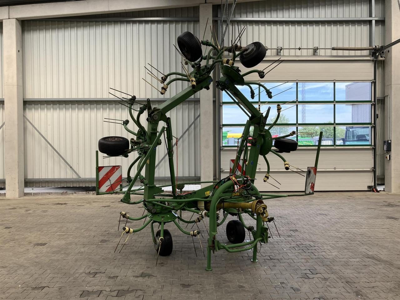 Krone KW 7.70/6x7 - Henificadora: foto 2 Krone KW 7.70/6x7 - Henificadora: foto 2