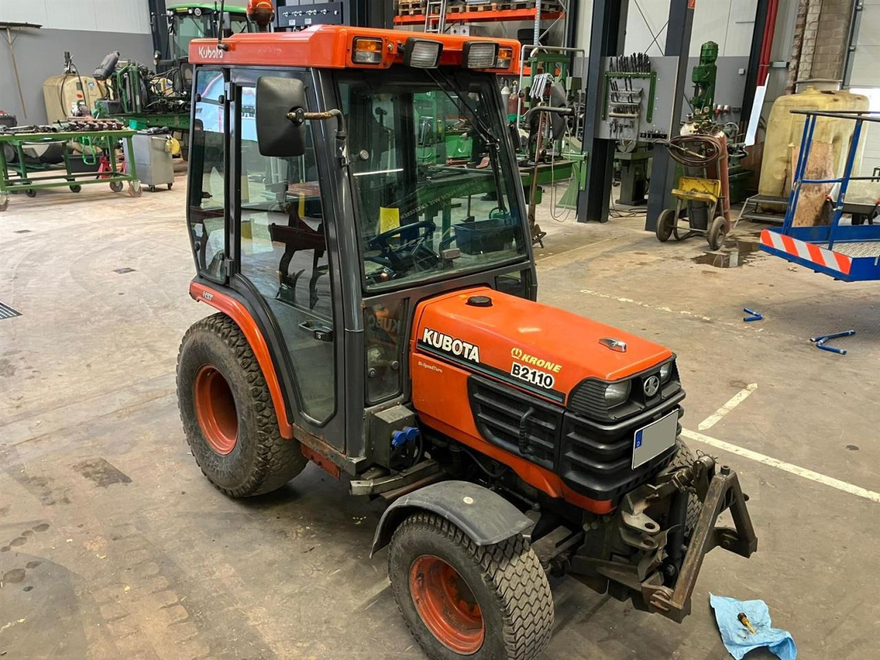 Kubota B2110 - Tractor municipal: foto 1 Kubota B2110 - Tractor municipal: foto 1