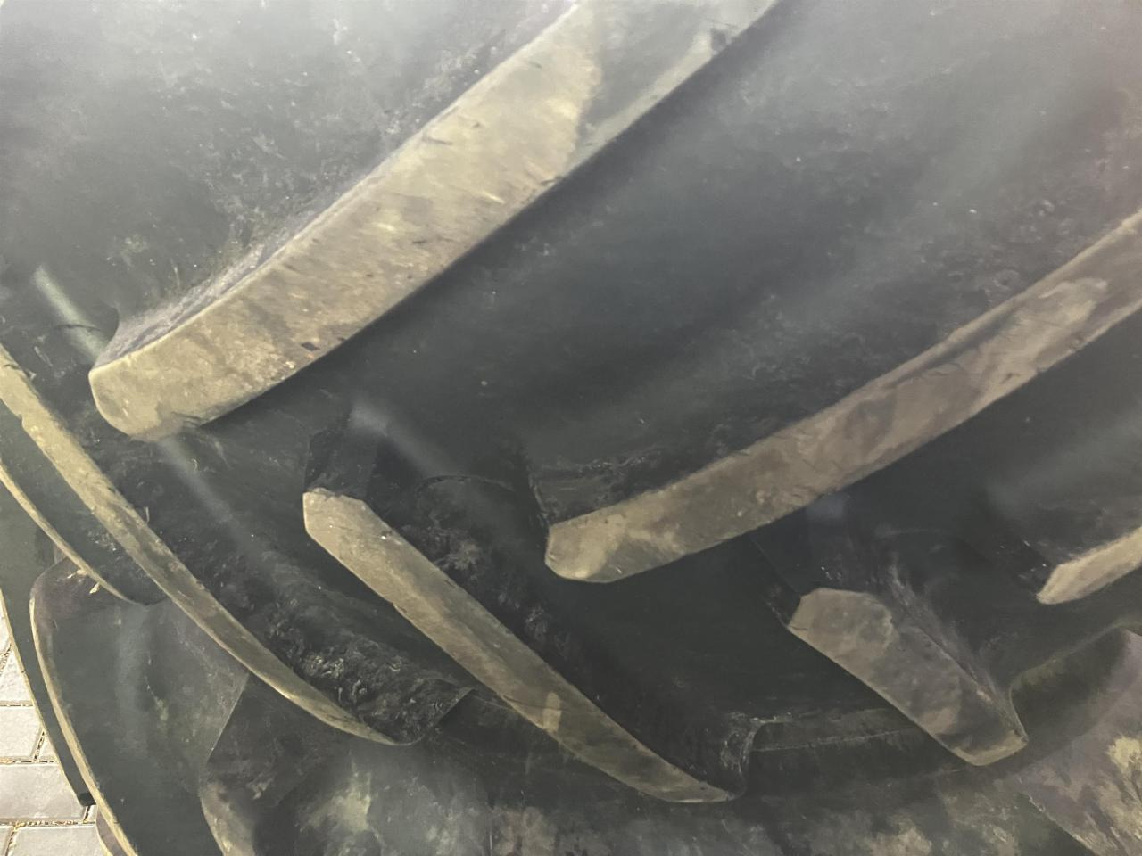 Michelin 600/70R30 - Neumático para Maquinaria agrícola: foto 4 Michelin 600/70R30 - Neumático para Maquinaria agrícola: foto 4