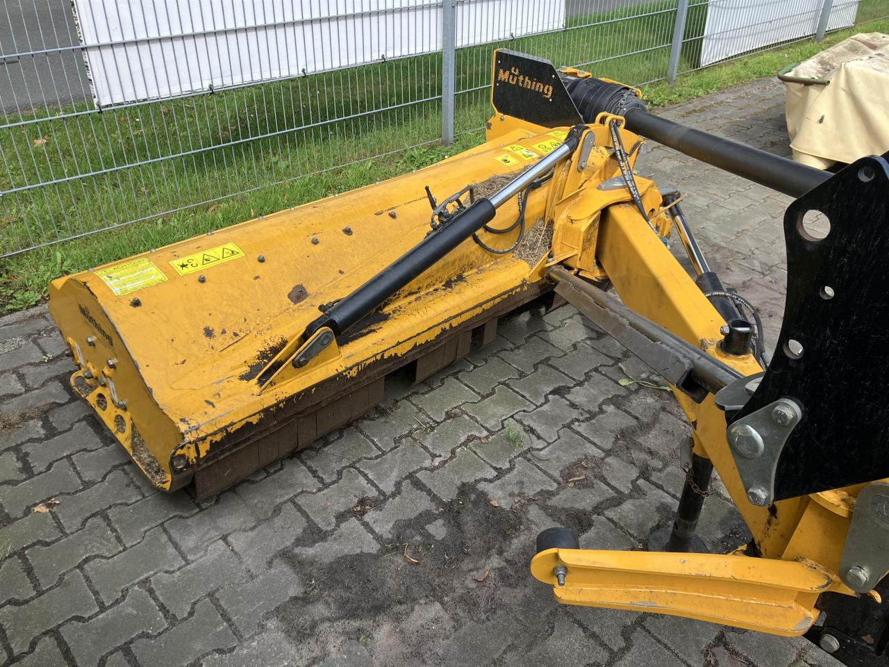 Müthing MU-L/S 200-31 - Desbrozadora de martillos: foto 1 Müthing MU-L/S 200-31 - Desbrozadora de martillos: foto 1