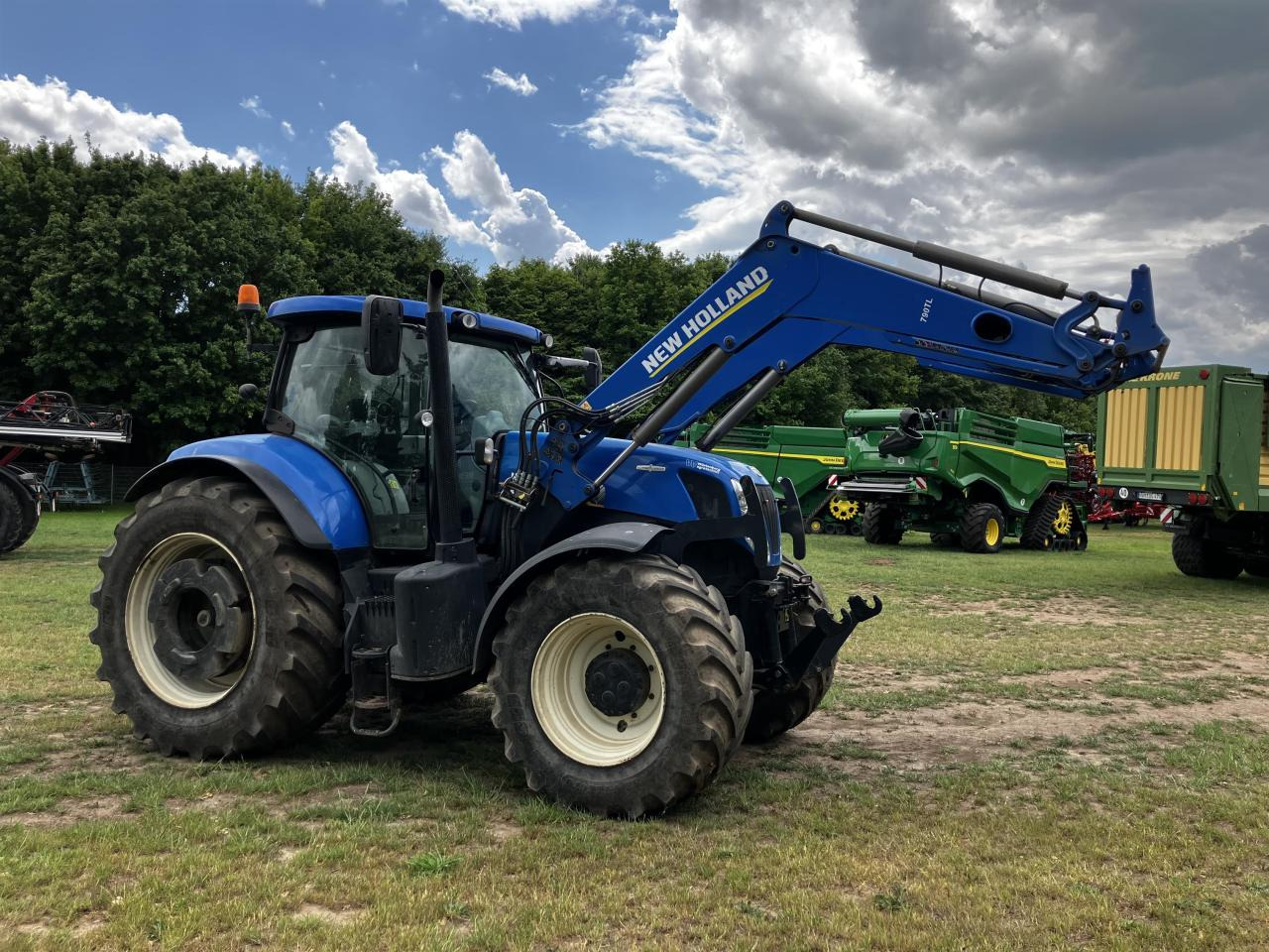 New Holland T7.270 - Tractor: foto 2 New Holland T7.270 - Tractor: foto 2