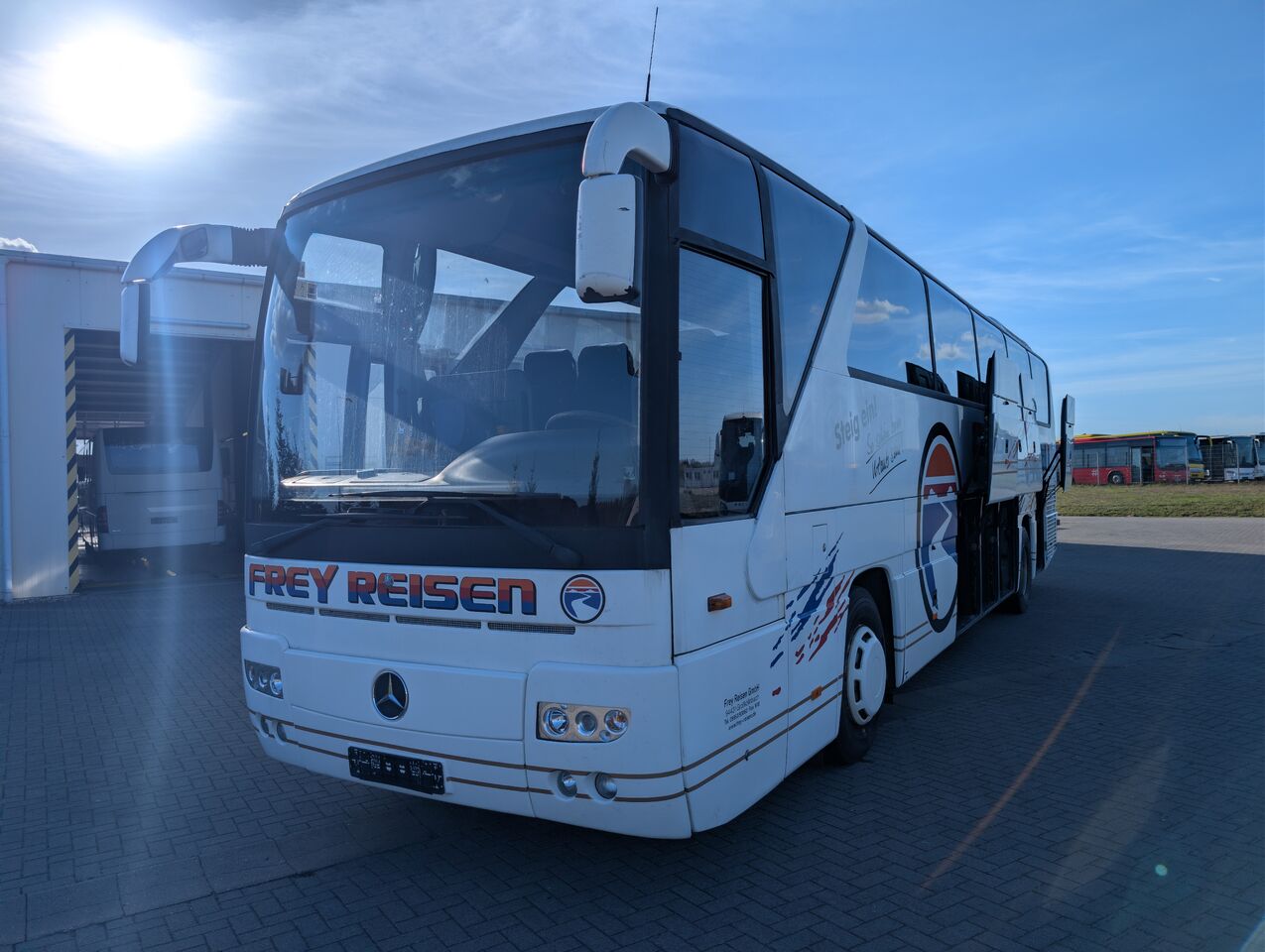 MERCEDES-BENZ Tourismo O350 - Autobús suburbano: foto 2 MERCEDES-BENZ Tourismo O350 - Autobús suburbano: foto 2