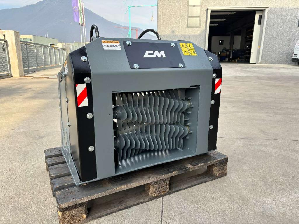 CM Crusher CDS 07 Screening Bucket - Cazo para Minicargadora: foto 3 CM Crusher CDS 07 Screening Bucket - Cazo para Minicargadora: foto 3