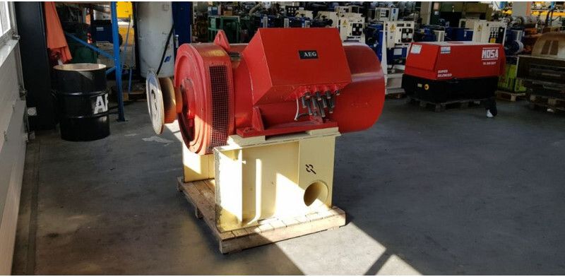 AEG 630 kVA generatordeel as New! DKBH 4405/04 - Generador industriale: foto 1 AEG 630 kVA generatordeel as New! DKBH 4405/04 - Generador industriale: foto 1