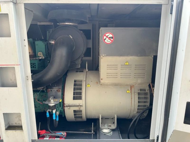Generador industriale Atlas-Copco QAS 200 Volvo Leroy Somer 220 kVA Silent Rental generatorset: foto 13 Generador industriale Atlas-Copco QAS 200 Volvo Leroy Somer 220 kVA Silent Rental generatorset: foto 13