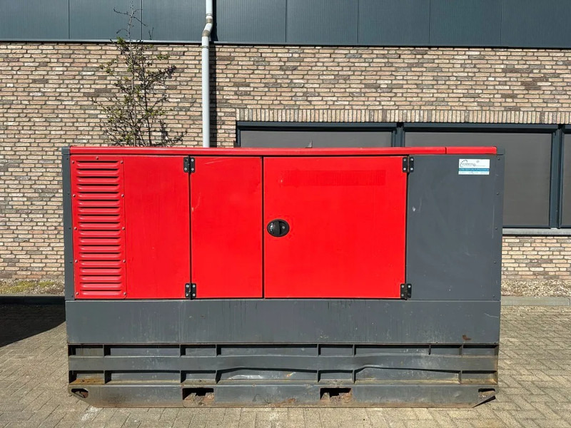 Atlas-Copco QAS 60 Perkins Stamford 60 kVA Silent Rental generatorset - Generador industriale: foto 1 Atlas-Copco QAS 60 Perkins Stamford 60 kVA Silent Rental generatorset - Generador industriale: foto 1