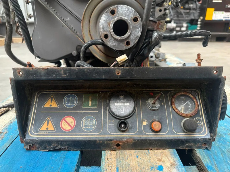 Deutz F2L 1011 Diesel Motor 20.5 kW 28 PK 2 cylinder diesel Engine - Motor para Equipo de manutención: foto 4 Deutz F2L 1011 Diesel Motor 20.5 kW 28 PK 2 cylinder diesel Engine - Motor para Equipo de manutención: foto 4