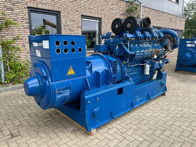 Deutz Gasset 800 / 1110 kVA Stamford generatorset - Generador industriale: foto 1 Deutz Gasset 800 / 1110 kVA Stamford generatorset - Generador industriale: foto 1