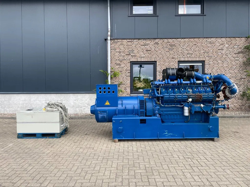 Deutz Gasset 800 / 1110 kVA Stamford generatorset - Generador industriale: foto 4 Deutz Gasset 800 / 1110 kVA Stamford generatorset - Generador industriale: foto 4