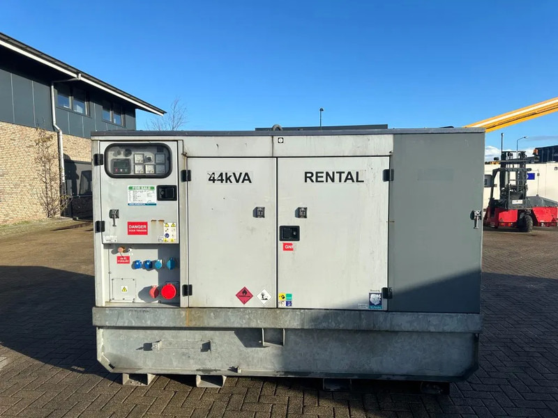 Europower EPUS44TDE Kubota leroy Somer 44 kVA Supersilent Rental generatorset - Generador industriale: foto 1 Europower EPUS44TDE Kubota leroy Somer 44 kVA Supersilent Rental generatorset - Generador industriale: foto 1
