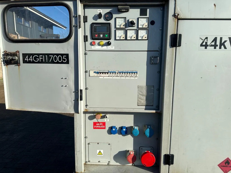 Europower EPUS44TDE Kubota leroy Somer 44 kVA Supersilent Rental generatorset - Generador industriale: foto 4 Europower EPUS44TDE Kubota leroy Somer 44 kVA Supersilent Rental generatorset - Generador industriale: foto 4
