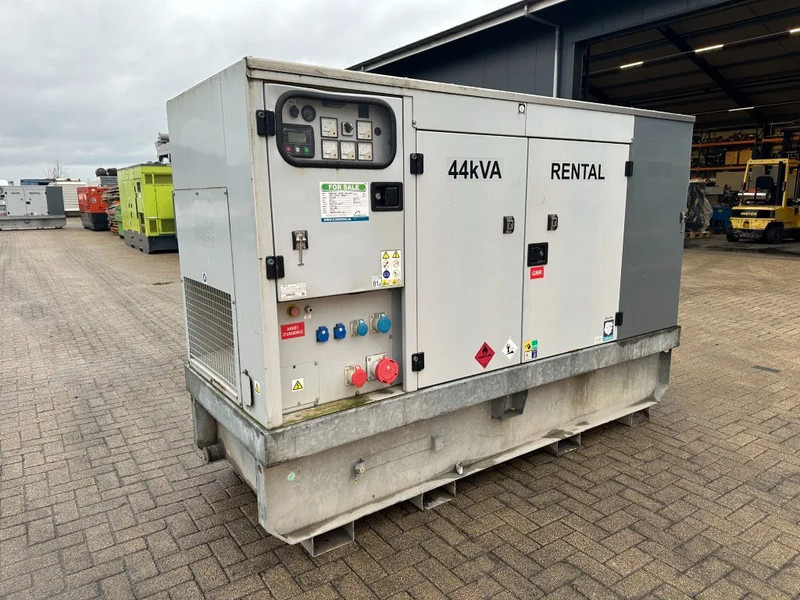 Europower EPUS44TDE Kubota leroy Somer 44 kVA Supersilent Rental generatorset - Generador industriale: foto 4 Europower EPUS44TDE Kubota leroy Somer 44 kVA Supersilent Rental generatorset - Generador industriale: foto 4