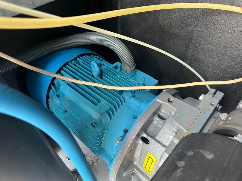 Grassair RLR 30 V9 Rollair 30V 22 kW 3000 L / min 10 Bar Elektrische Schroefcompressor Frequentiegeregeld - Compresor de aire: foto 4 Grassair RLR 30 V9 Rollair 30V 22 kW 3000 L / min 10 Bar Elektrische Schroefcompressor Frequentiegeregeld - Compresor de aire: foto 4
