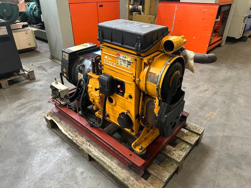 Hatz 2M41 Stamford 20 kVA generatorset - Generador industriale: foto 4 Hatz 2M41 Stamford 20 kVA generatorset - Generador industriale: foto 4